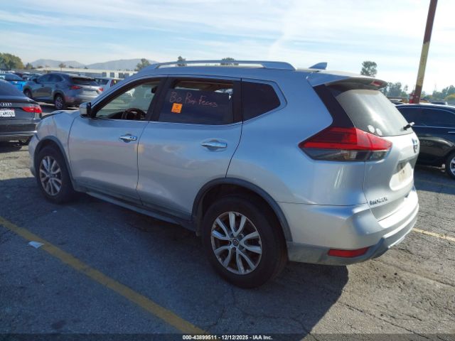 2017 NISSAN ROGUE KNMAT2MT9HP545533 Photo 2