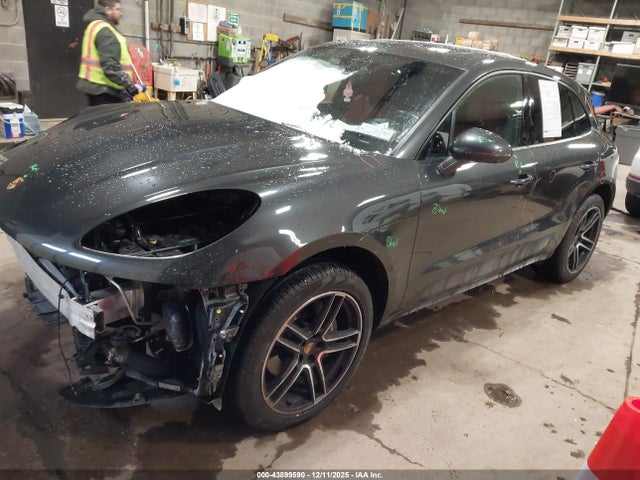 2021 PORSCHE MACAN WP1AA2A55MLB12562 Photo 1