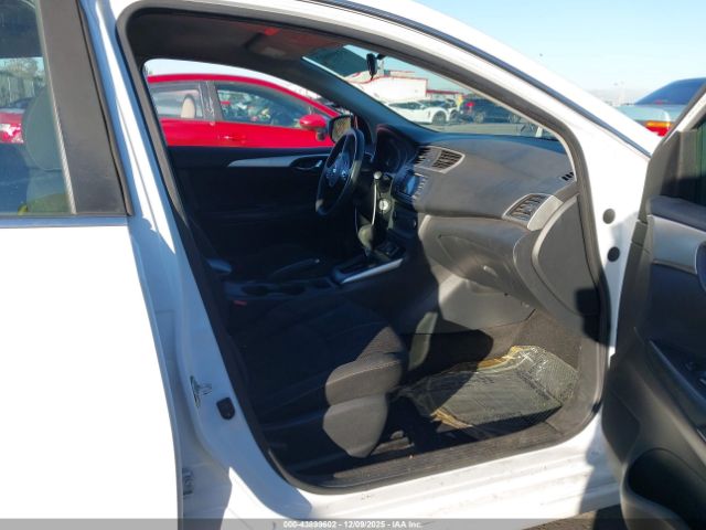 2018 NISSAN SENTRA 3N1AB7AP1JY327813 Photo 4