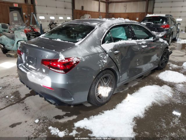 2021 MERCEDES-BENZ AMG A 35 W1K3G5BB5MJ257133 Photo 3