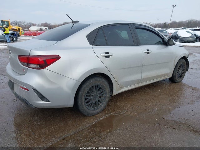 2021 KIA RIO 3KPA24AD3ME422543 Photo 3