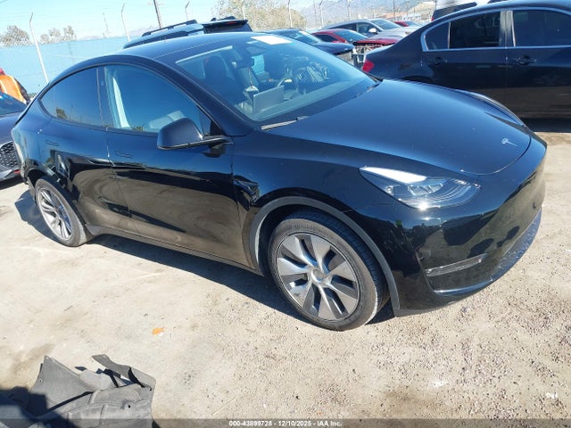2023 TESLA MODEL Y 7SAYGDED3PF948392 Photo 0
