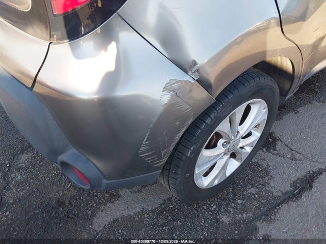 KIA SOUL + 2014 KNDJP3A58E7048159 Image 17