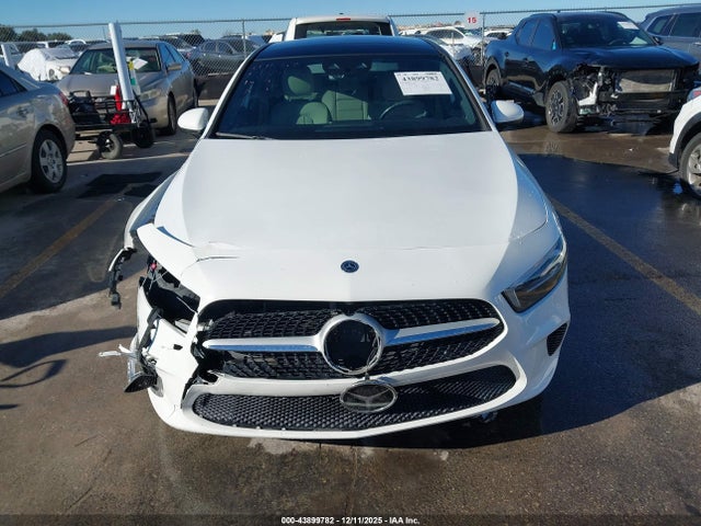 43899782 :رقم المزاد ، WDD3G4EB4KW030814 vin ، 2019 Mercedes-benz A 220 مزاد بيع