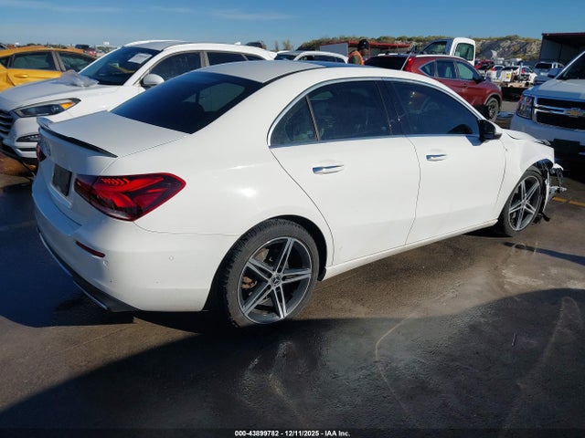 43899782 :رقم المزاد ، WDD3G4EB4KW030814 vin ، 2019 Mercedes-benz A 220 مزاد بيع