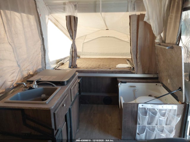 4X4CFS61XJD179241 Fore Flagstaff