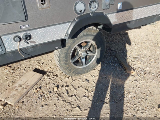 4X4CFS61XJD179241 Fore Flagstaff
