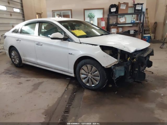 2017 HYUNDAI SONATA HYBRID KMHE24L30HA064859