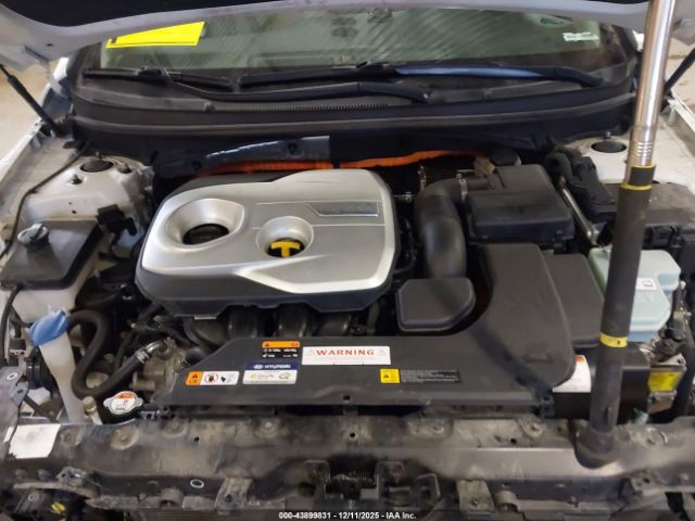 2017 HYUNDAI SONATA HYBRID KMHE24L30HA064859 Photo 9