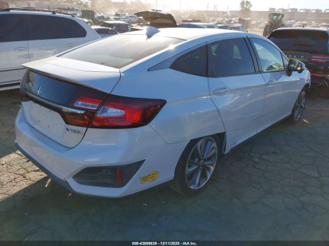 2018 HONDA CLARITY PLUG-IN HYBRID JHMZC5F15JC008802 Photo 3