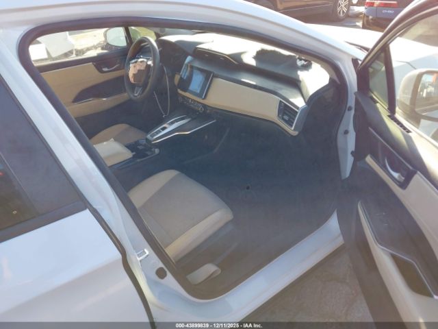 2018 HONDA CLARITY PLUG-IN HYBRID JHMZC5F15JC008802 Photo 4