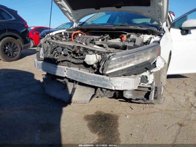 2018 HONDA CLARITY PLUG-IN HYBRID JHMZC5F15JC008802 Photo 5