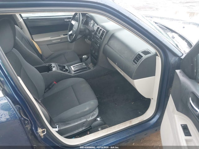 2005 Chrysler 300 მანქანა იყიდება აუქციონზე, vin: 2C3JA43R35H615037, აუქციონის ნომერი: 43899866