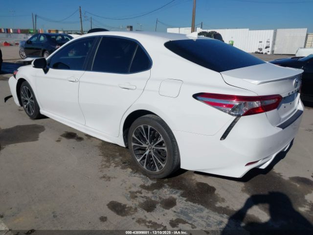 2020 TOYOTA CAMRY 4T1G11AK7LU950995 Photo 2