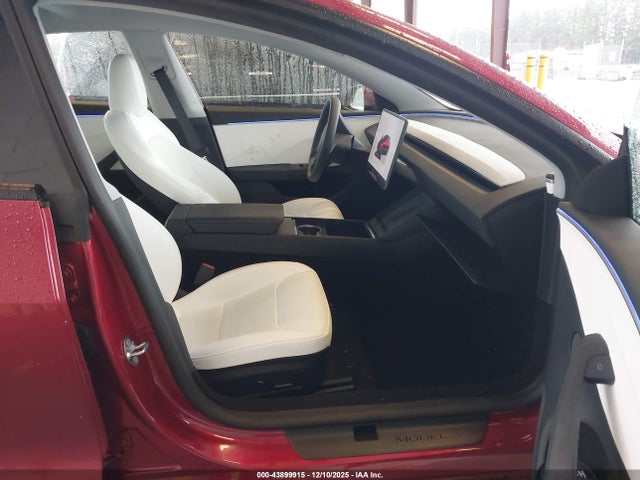 2025 TESLA MODEL 3 5YJ3E1EB0SF874805 Photo 4