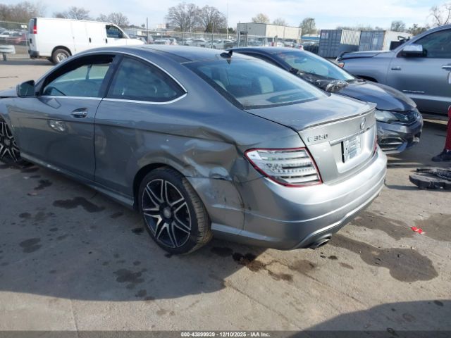 2013 MERCEDES-BENZ C 350 WDDGJ8JB7DF958734 Photo 2