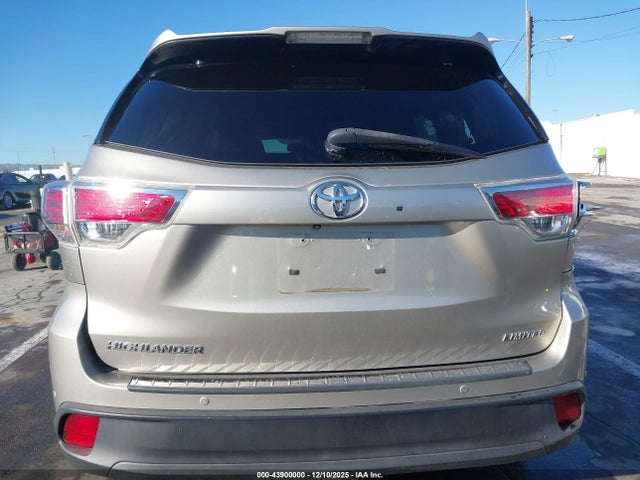 Toyota Highlander Limited V6 2015 5TDYKRFH5FS064037 Image 17