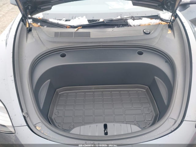 2023 TESLA MODEL 3 5YJ3E1EB3PF616690 Photo 9