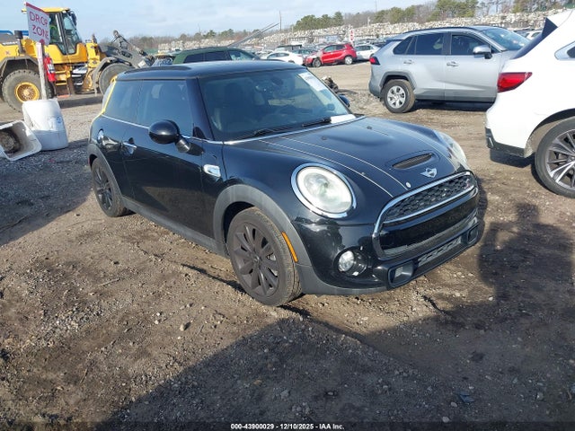 2016 MINI HARDTOP WMWXP7C55G2A44150 Photo 0