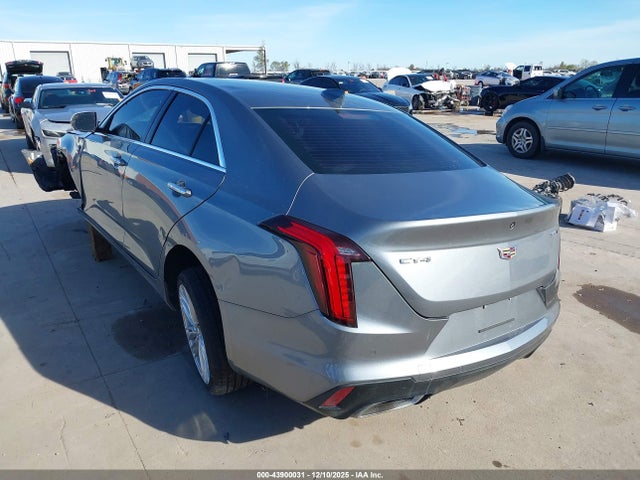 2021 CADILLAC CT4 1G6DB5RK1M0131122 Photo 2
