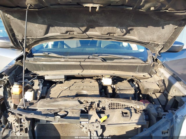 5N1DR2MN1JC653666 Nissan Pathfinder S