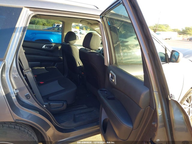 5N1DR2MN1JC653666 Nissan Pathfinder S