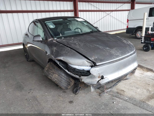 2026 TESLA MODEL Y 7SAYGDEDXTF434131 Photo 0