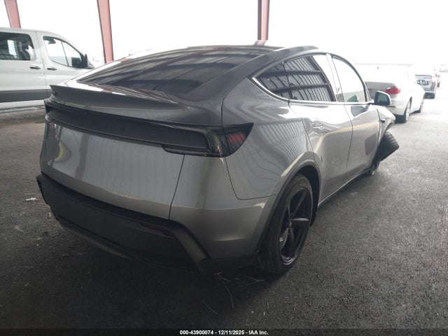 2026 TESLA MODEL Y 7SAYGDEDXTF434131 Photo 3
