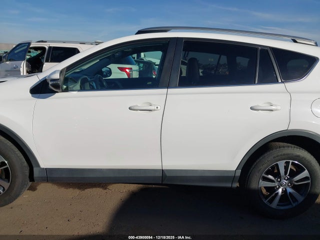 2T3WFREV6JW510920 Toyota Rav4 Xle