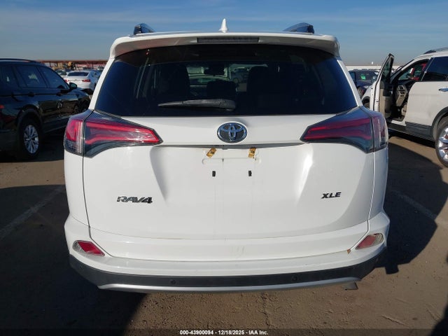 2T3WFREV6JW510920 Toyota Rav4 Xle