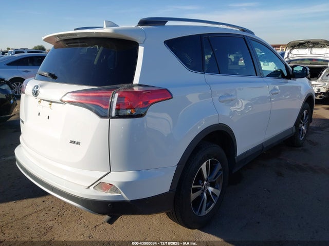 2T3WFREV6JW510920 Toyota Rav4 Xle