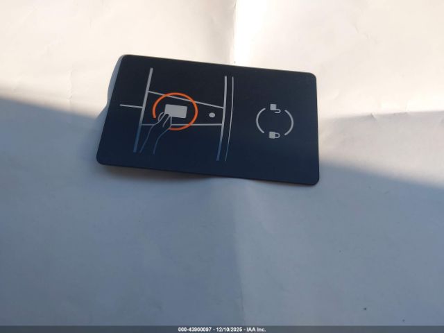 2024 TESLA MODEL Y 7SAYGDEEXRA227463 Photo 10