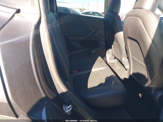 2024 TESLA MODEL Y 7SAYGDEEXRA227463 Photo 7