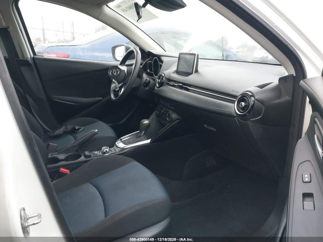 43900149 :رقم المزاد ، 3MYDLBYV0JY314731 vin ، 2018 Toyota Yaris Ia مزاد بيع