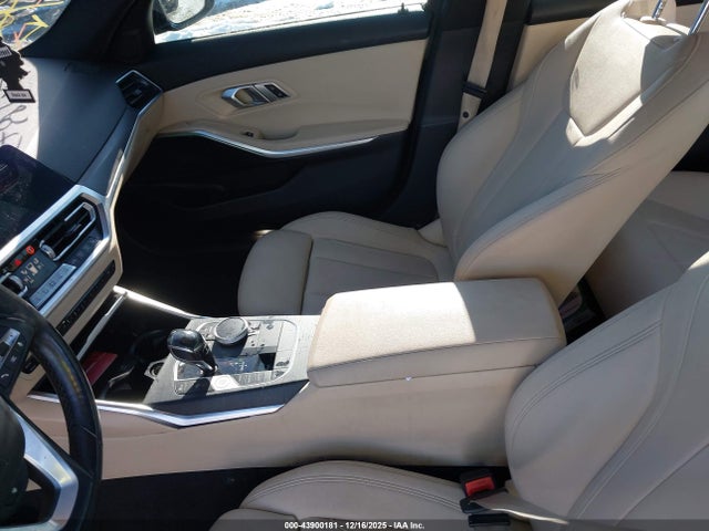 2021 BMW 330I 3MW5R1J00M8B82176 Photo 4