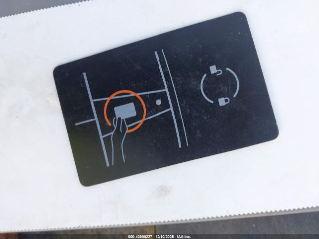 2024 TESLA MODEL Y 7SAYGDED6RF149676 Photo 10