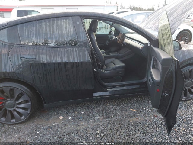2021 TESLA MODEL Y 5YJYGDEF3MF269281 Photo 4