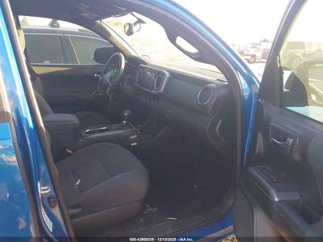 5TFCZ5AN0HX102895 Toyota Tacoma Trd Off Road