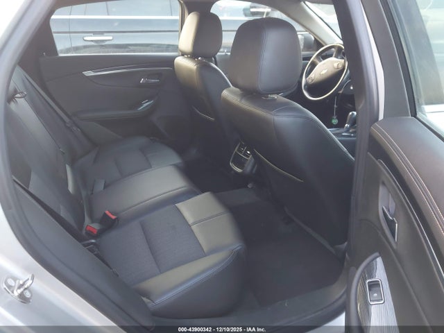 Chevrolet IMPALA 1LT 2017 2G1105SA2H9175237 Image 8