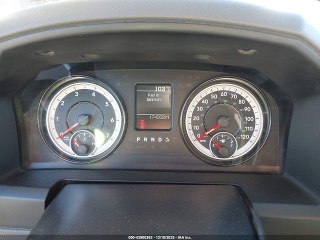 3C6UR5HJ8HG670735 RAM 2500 Tradesman 4x4 8&#039; Box
