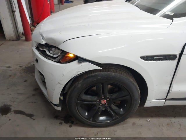 2017 JAGUAR F-PACE SADCL2BV9HA099291 Photo 5