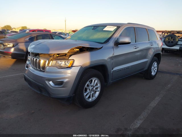 1C4RJEAG4JC311847 Jeep Grand Cherokee Laredo 4x2