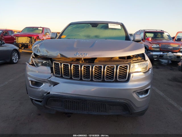 1C4RJEAG4JC311847 Jeep Grand Cherokee Laredo 4x2