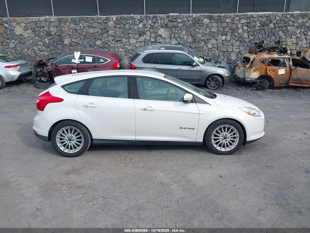Ford FOCUS ELECTRIC 2014 1FADP3R47EL255258 Image 13