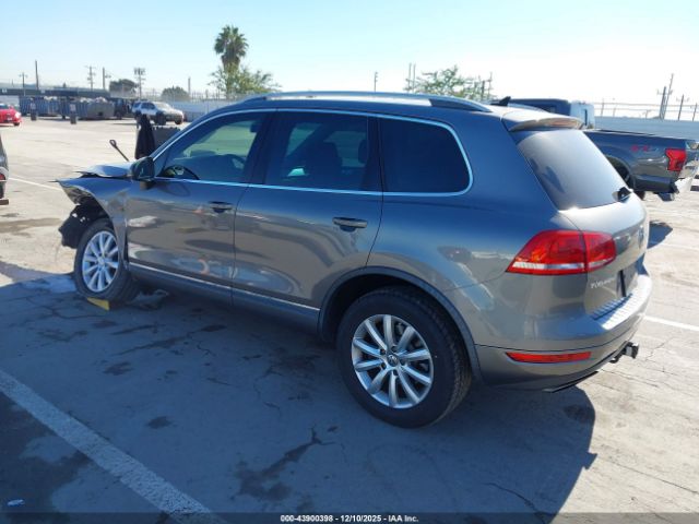 2012 VOLKSWAGEN TOUAREG WVGFF9BP4CD005203 Photo 2