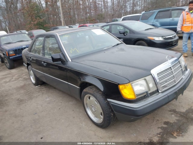 1990 MERCEDES-BENZ 300 WDBEA30D7LB152291