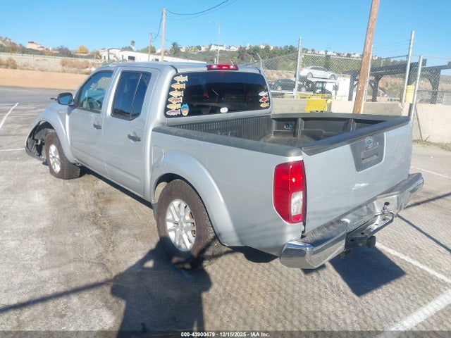 43900479 :رقم المزاد ، 1N6AD0EV0FN739889 vin ، 2015 Nissan Frontier مزاد بيع