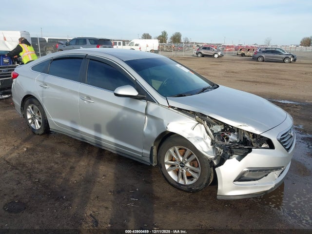 43900489 :رقم المزاد ، 5NPE24AF9FH180391 vin ، 2015 Hyundai Sonata Se مزاد بيع