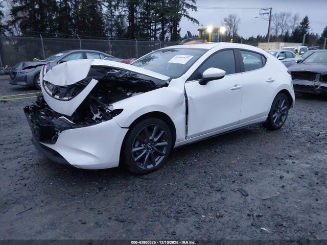 Mazda Mazda3 Preferred 2021 JM1BPBLL2M1335430 Image 2