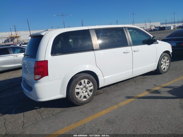 Dodge Grand Caravan Se 2018 2C4RDGBG7JR231676 Image 4